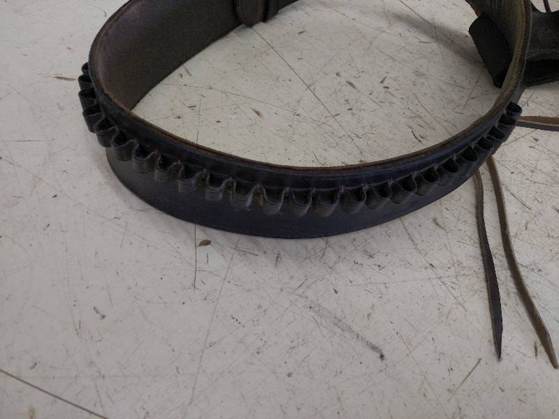 lot 403 image: Leather Holster & Belt with 357 Loo...