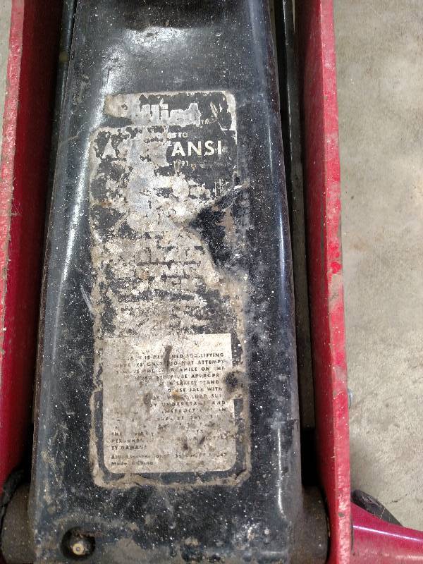 lot 5 image: Allied Floor Jack, Works...
