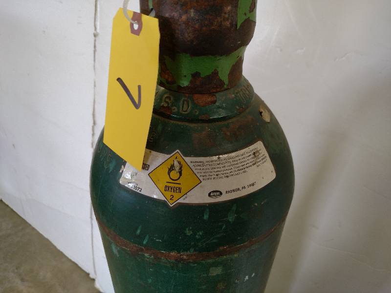 lot 7 image: Oxygen Bottle 4...