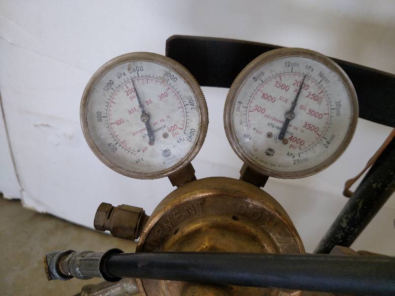 lot 8 image: Nitrogen Tank, Gauges, Hose, & Cart...