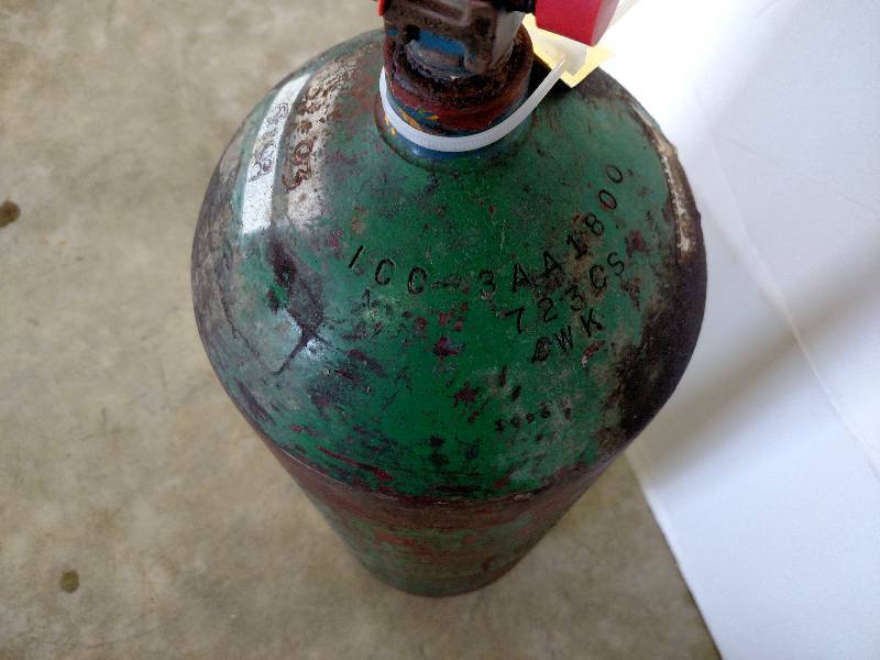 lot 9 image: Carbon Dioxide Tank, Believed To Be...