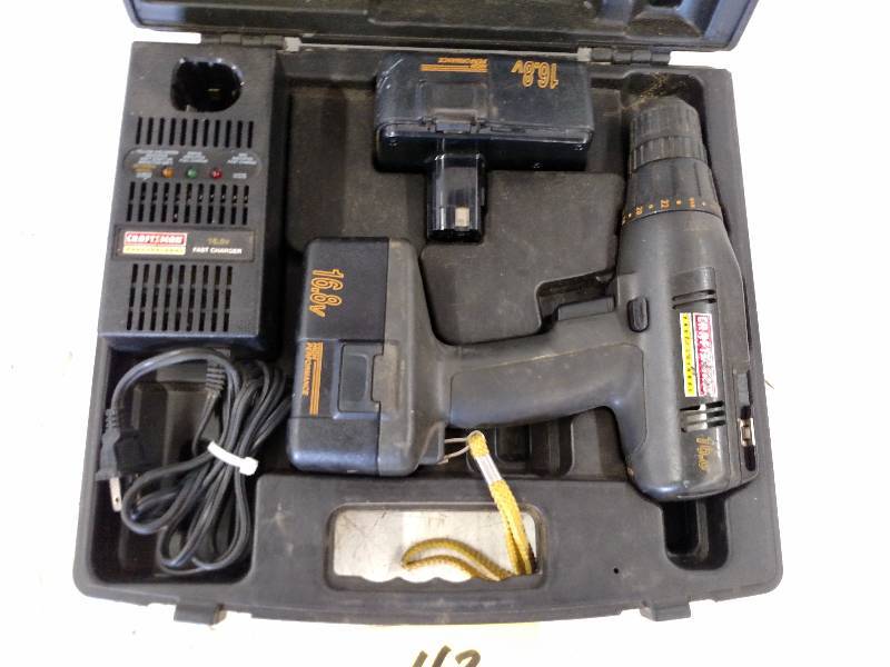 lot 42 image: Craftsman 38 Cordless Drill, 16.8...
