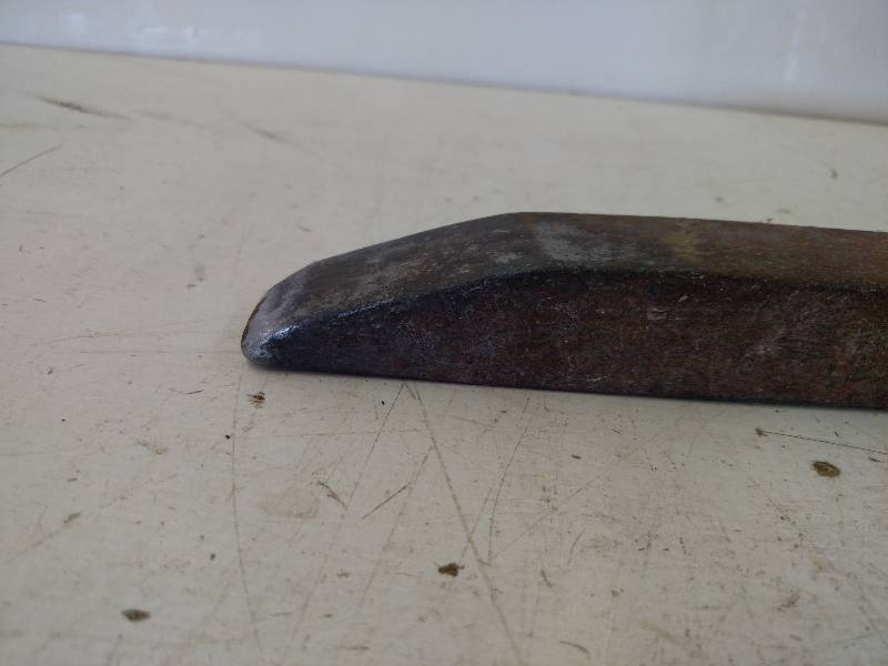 lot 58 image: 51 Pry Bar...