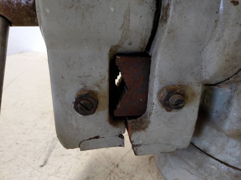 lot 59 image: 5 Swivel Base Multi-Purpose Vise...