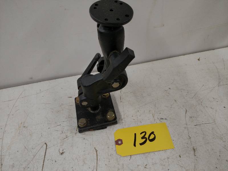 lot 130 image: Ram Mount...