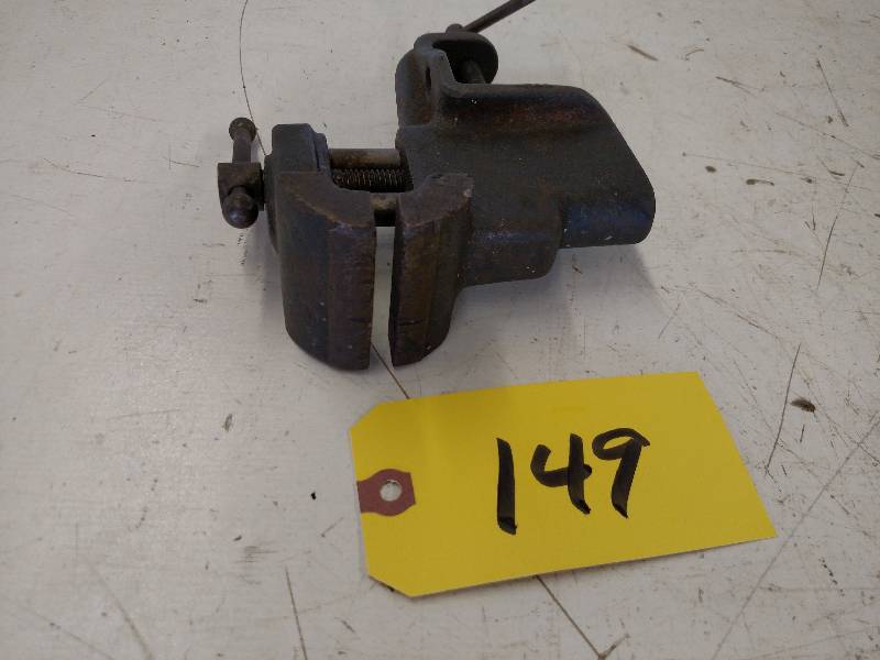 lot 149 image: Portable Vise, 2 38 Jaws...