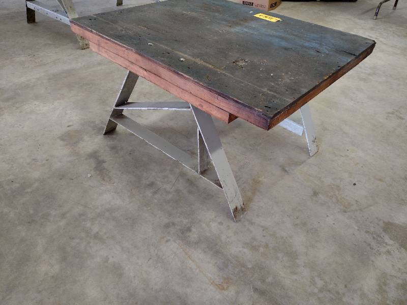 lot 259 image: Work Table 39 12 x 32 x x23 High...