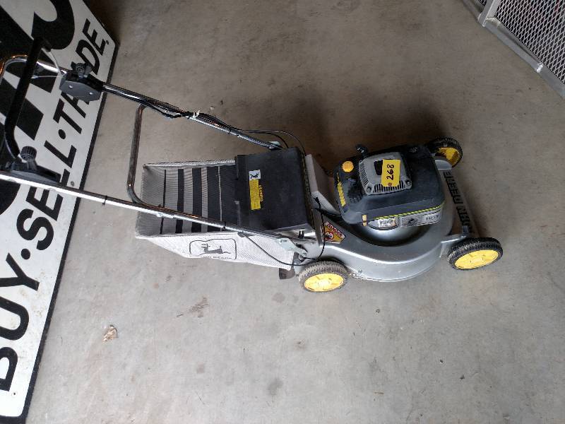 lot 268 image: John Deere Self Propelled 21 Mower...
