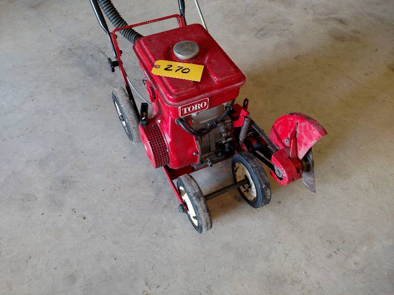 lot 270 image: Toro Edger, Ran When Last Used Abou...