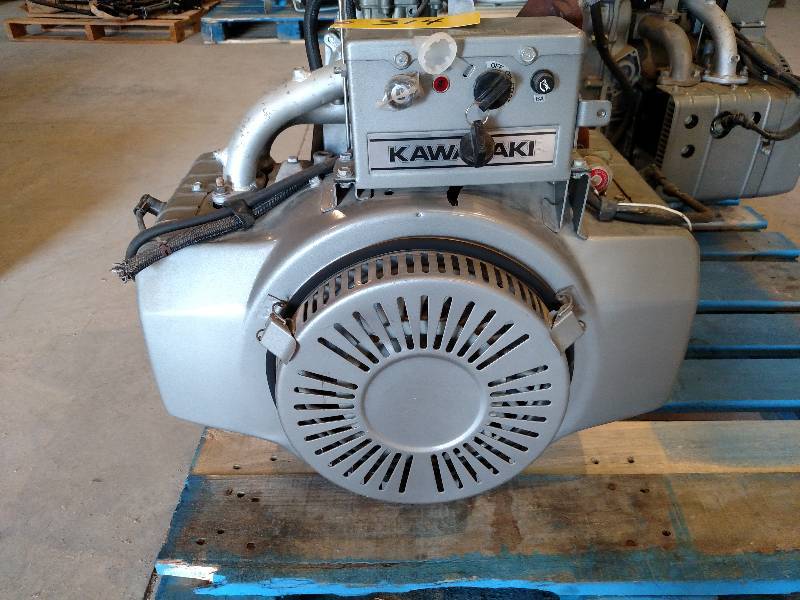 lot 314 image: NOS Kawasaki KF200DSX Generator Eng...