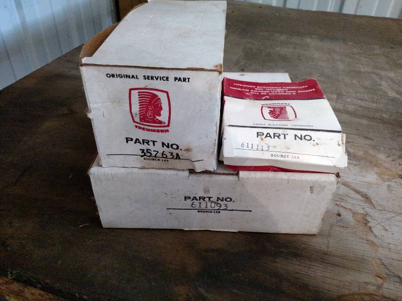 lot 322 image: Asstd Tecumseh Parts...