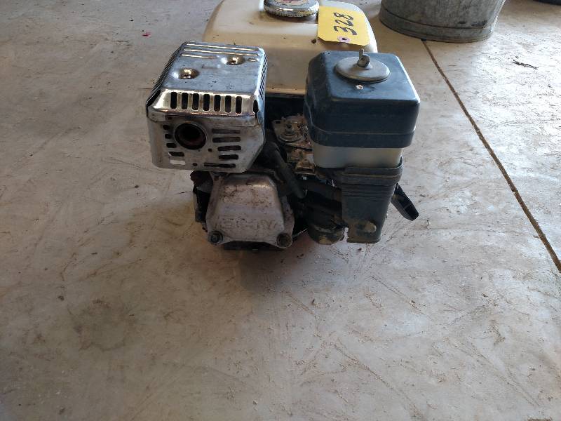 lot 328 image: Honda 5 hp. Engine, Has Compression...