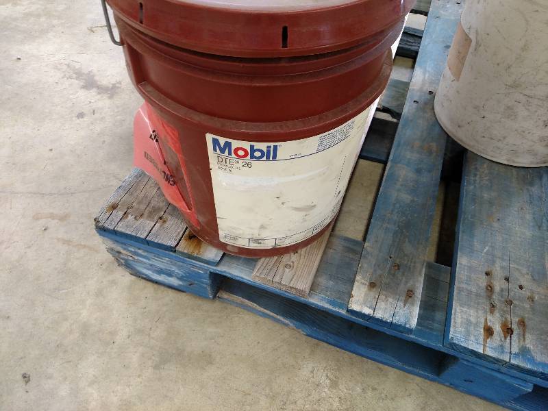 lot 383 image: Asstd Oils & Pump...