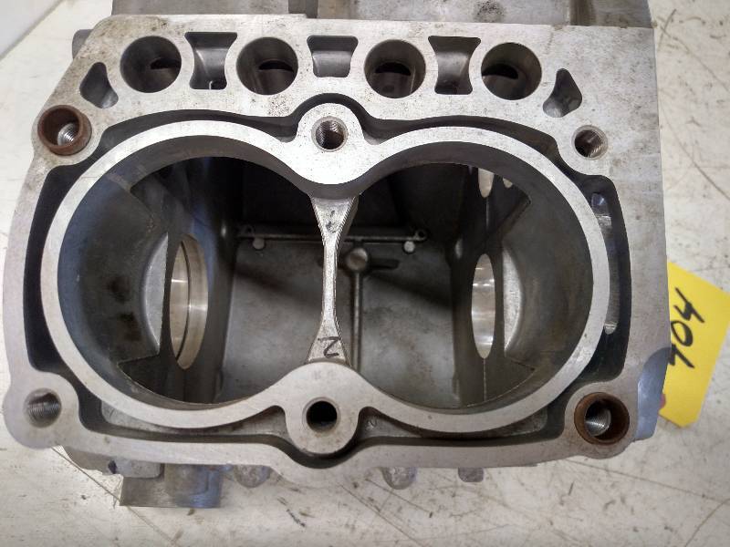 lot 404 image: Polaris 700 Sportsman ATV Crankcase...