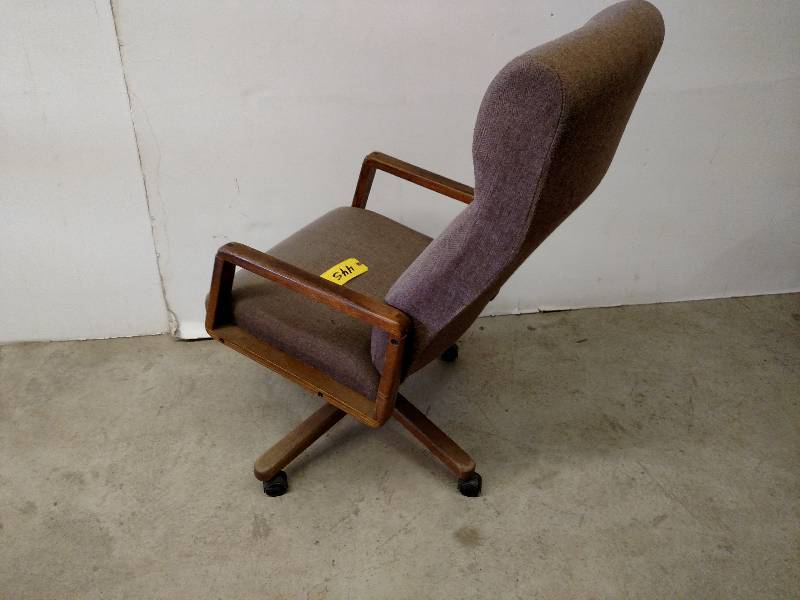 lot 445 image: Task Chair...