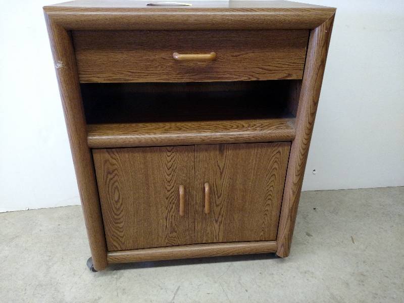 lot 448 image: Utility Cart...