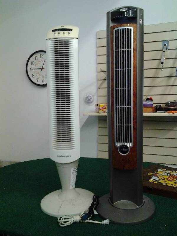 lot 2 image: 2-Floor Fans