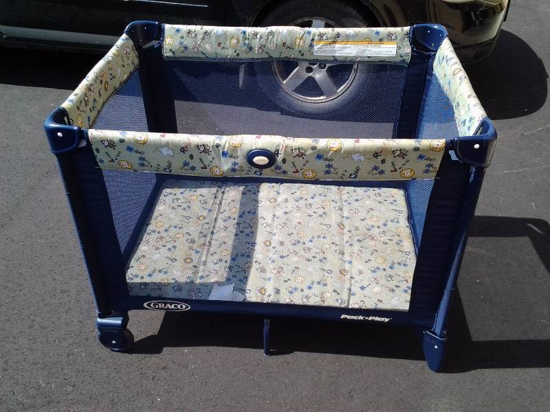 lot 5 image: Graco Pack-N-Play (No Bag)