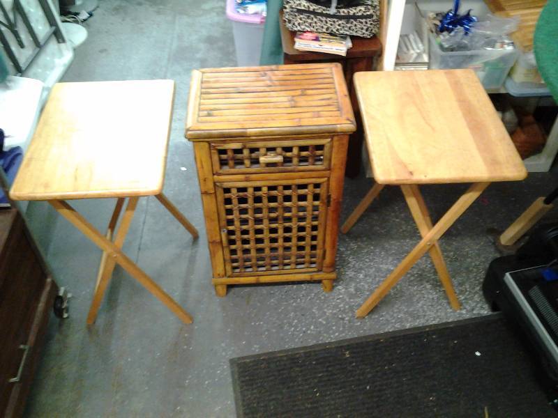 lot 16 image: Rattan Cabinet 17x12x29, 2-Wood TV Trays