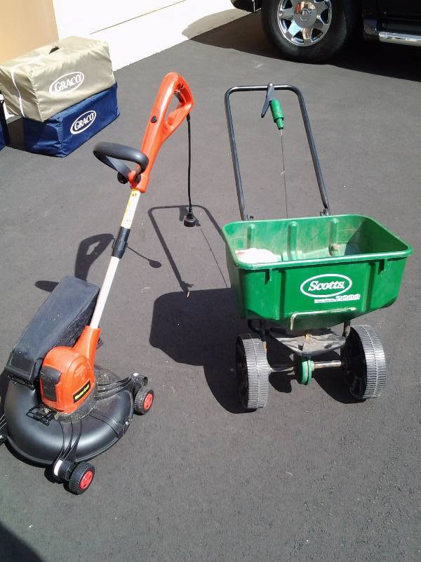 lot 22 image: Electric Lawn Mower, Fertilizer Speader