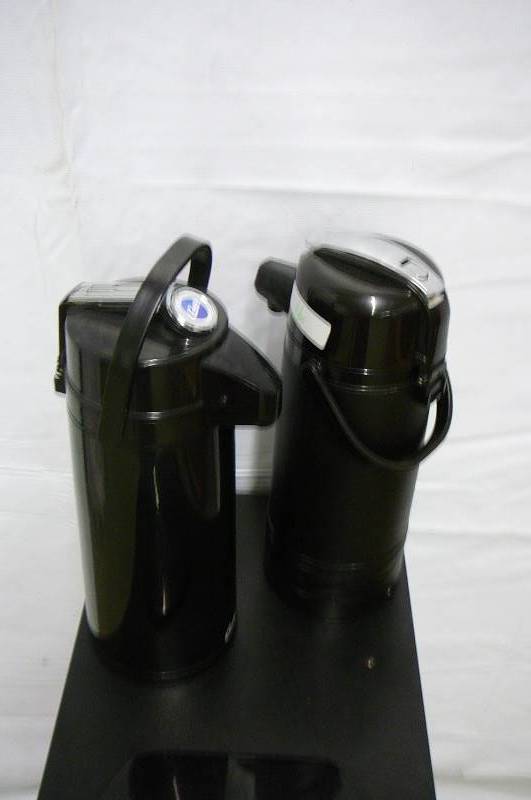 lot 16 image: COMMERCIAL GRADE AIRPOTS