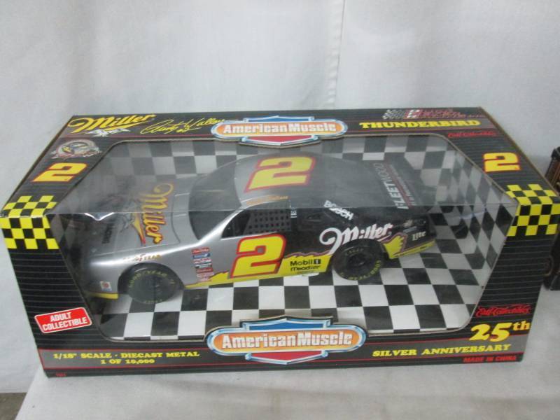 lot 124 image: Rusty Wallace Memorabilia