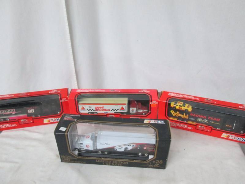 lot 134 image: 4 - Piece Semi and Trailer Memorabilia