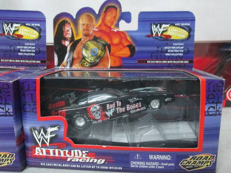 lot 138 image: Funny Car and Dragster Collectibles