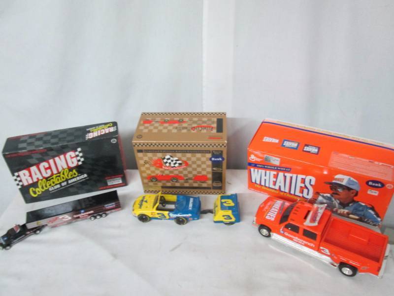 lot 20 image: 3 Piece Dale Earnhardt Collection