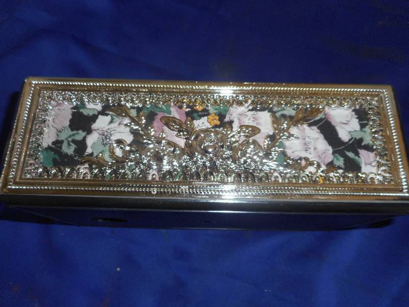 KLEENEX BOX COVER