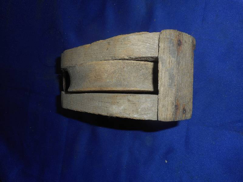 ANTIQUE WOODEN BARN PULLY