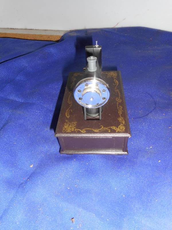 SEWING MACHINE MUSIC BOX