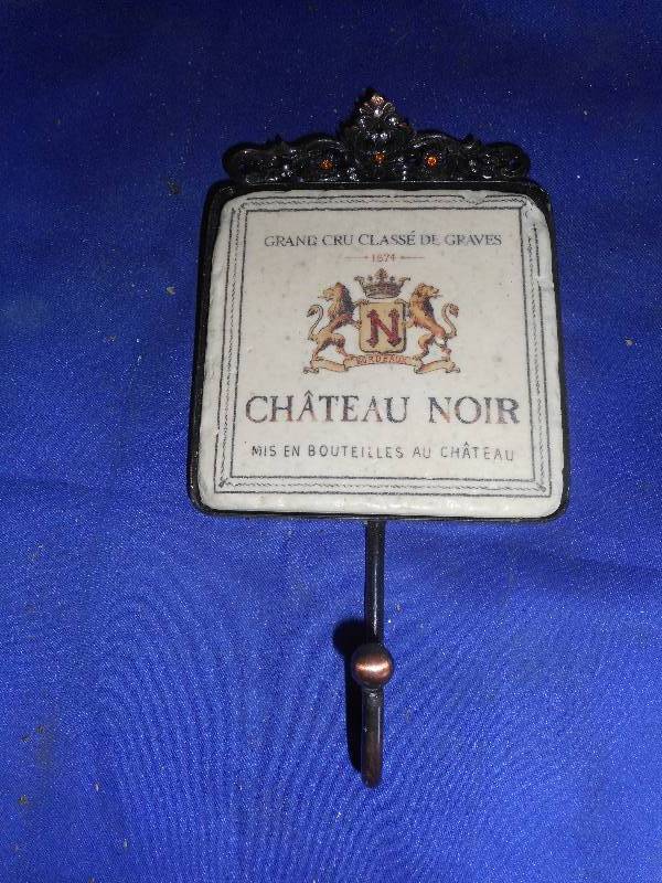 VINTAGE METAL COAT HANGER
