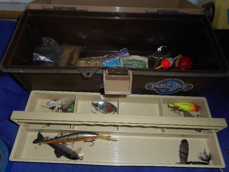 TACKLE MATE TACKLE BOX AND TACKLE