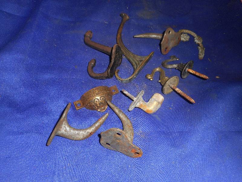 ANTIQUE HANGING BRACKETS