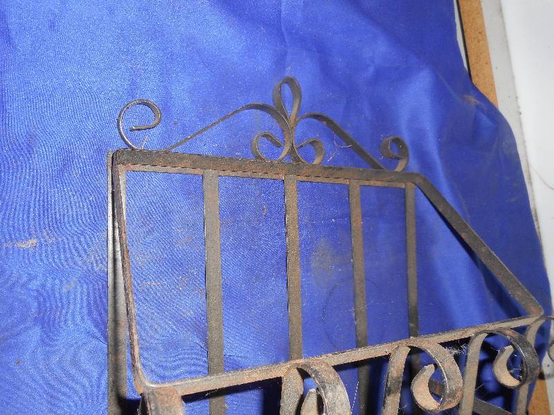 VINTAGE METAL WALL BASKET
