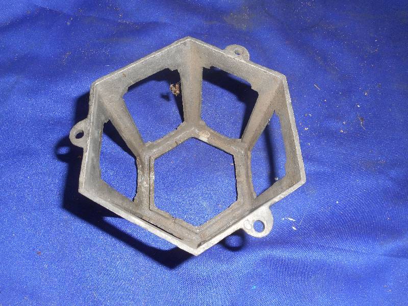ANTIQUE ALUMINUM LIGHT MOUNT