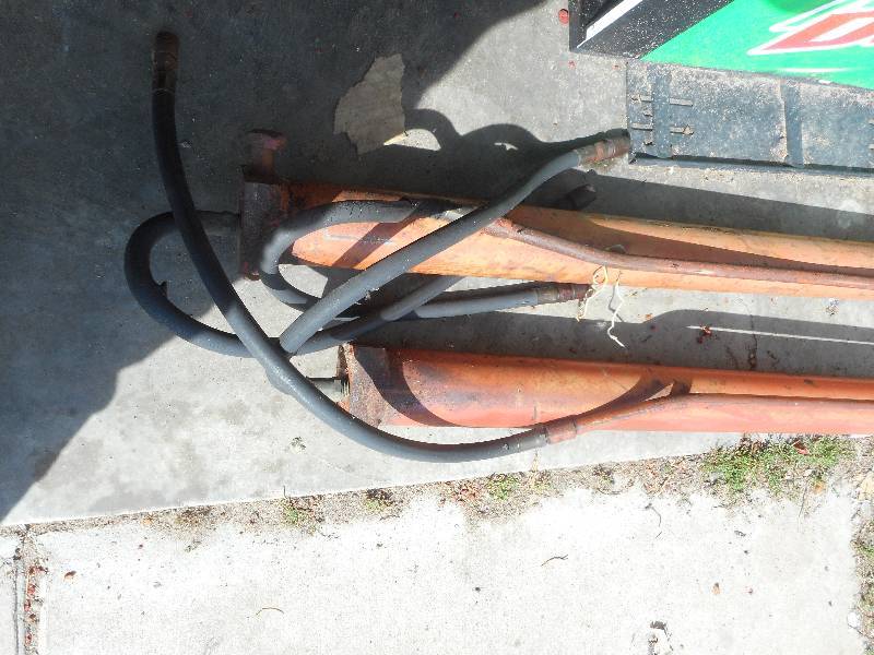 2 WAY CYLINDER FOR A LOADER