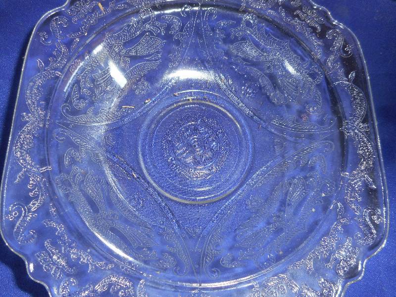 6 PIECES ANTIQUE GLASSWEAR