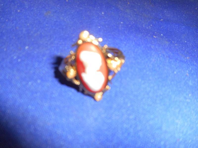 CAMEO RING