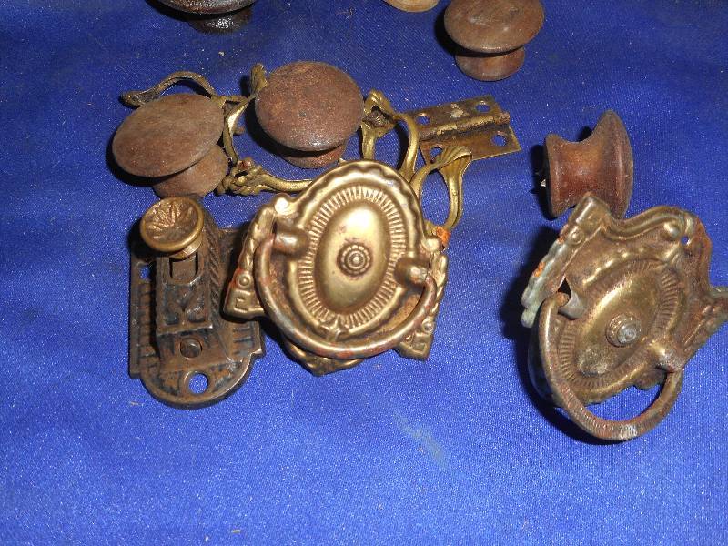 ANTIQUE KNOBS AND BRASS HANDLES
