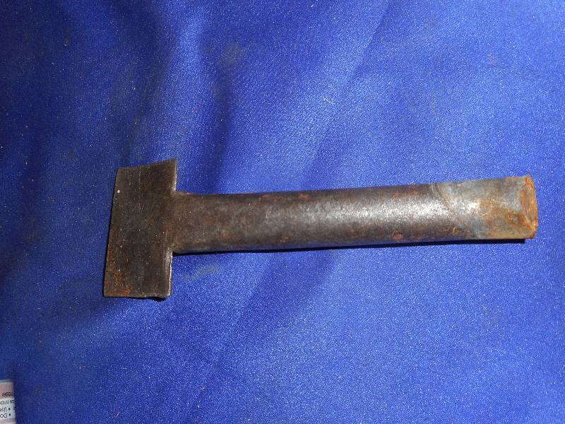 ANTIQUE METAL SCRAPER