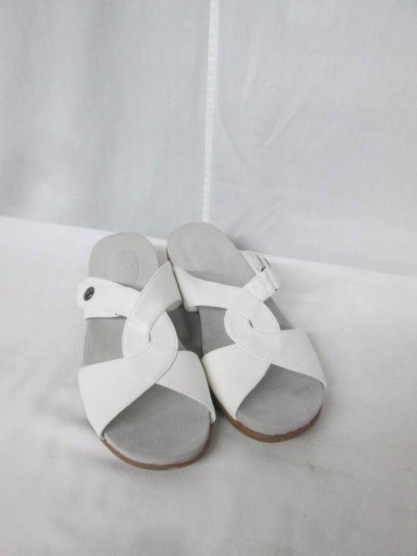 Easy Street Bazinga Wedge Sandal - Narrow