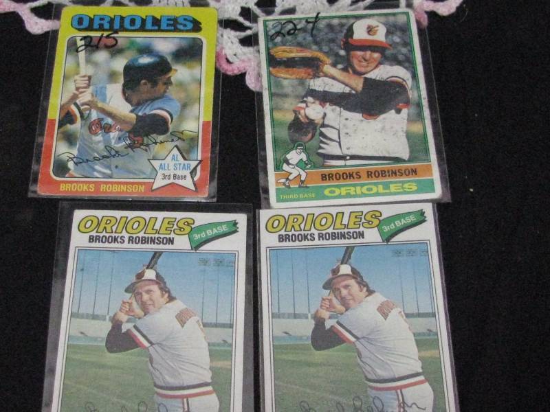 (4) Brooks Robinson Cards