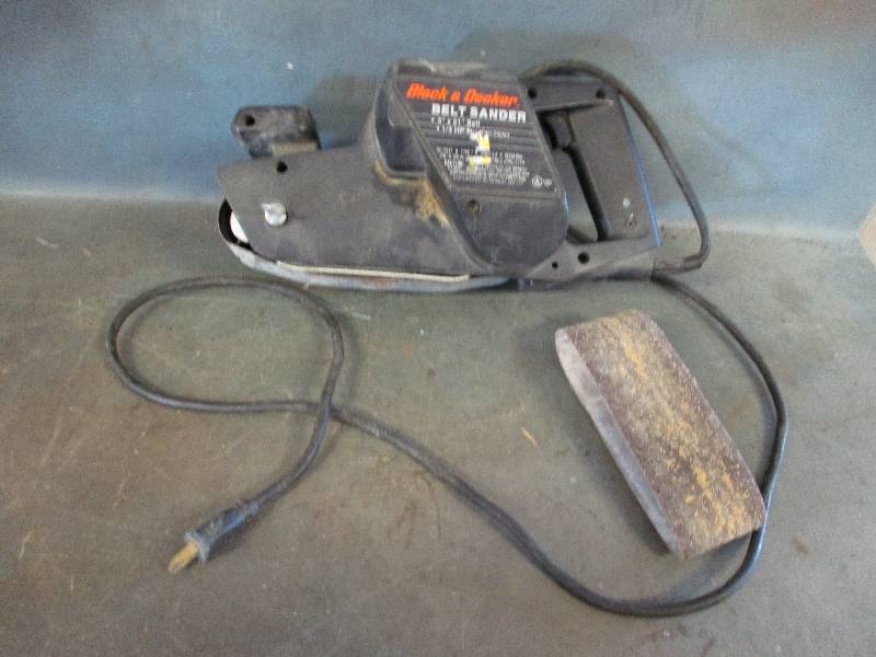 lot 4 image: Belt Sander