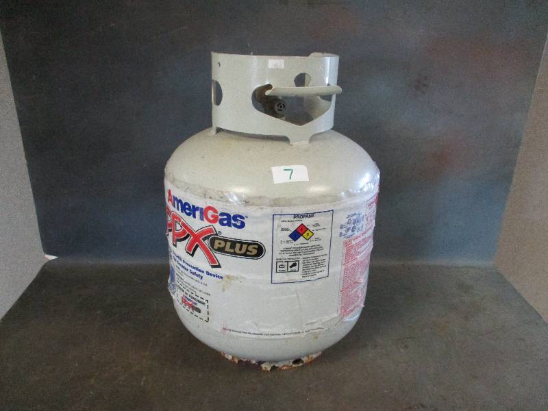 lot 7 image: Propane Tank