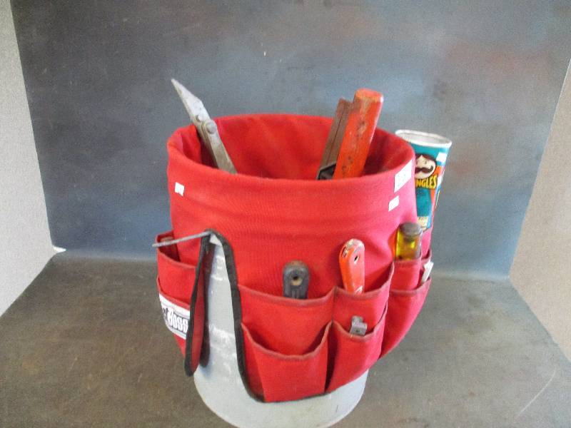 lot 23 image: Tool Caddy & Misc. Tools