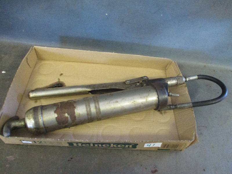 lot 41 image: Lincoln Grease Gun