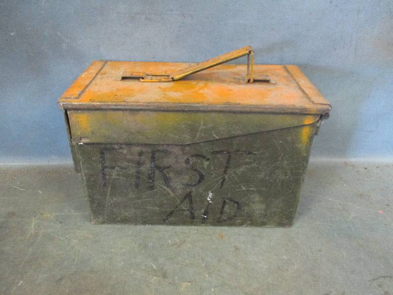 lot 61 image: Ammunition Box