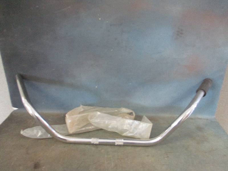 lot 68 image: Handle Bar
